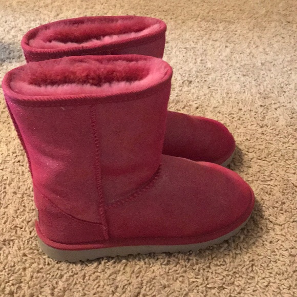 UGG Boots - Picture 2 of 4